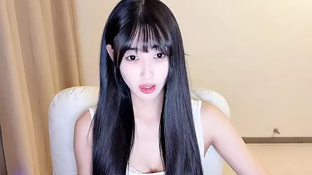 xiaooyee online show from April 2026 09:49:01 PM