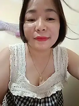 SingleeMomm online show from June 2026 05:46:01 AM