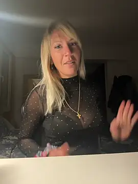 AtomBlondy online show from March 2026 09:22:02 PM