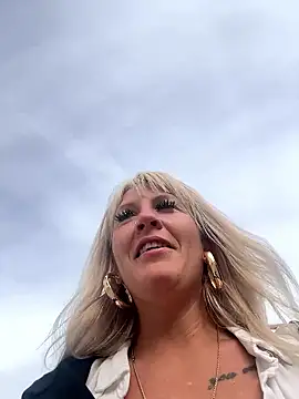 AtomBlondy online show from June 2026 05:03:02 PM