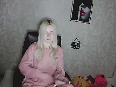 SilkMuseX online show from March 2026 06:31:01 PM