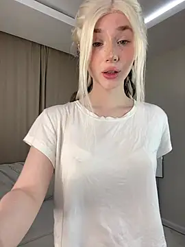 KittiLin online show from April 2026 09:38:01 PM