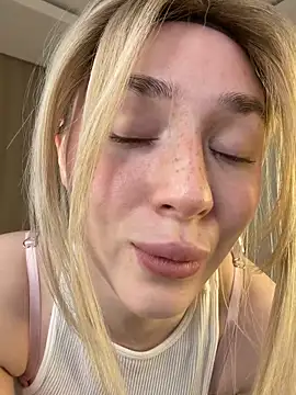 KittiLin online show from March 2026 09:09:01 PM