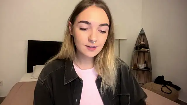 RoxyWet online show from April 2026 01:23:01 PM
