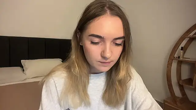 RoxyWet online show from April 2026 02:23:02 PM