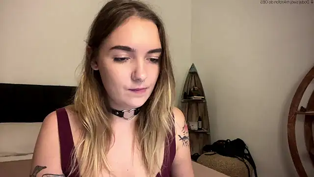 RoxyWet online show from April 2026 01:18:02 PM