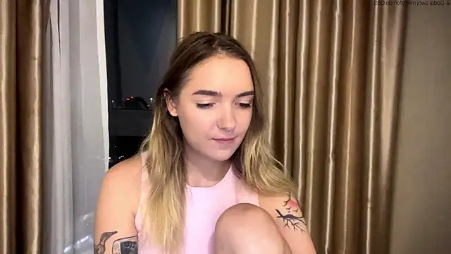 RoxyWet online show from May 2026 02:13:02 PM