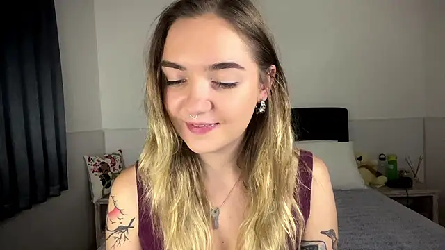 Snapshot of RoxyWet chatting on July 2026 03:09:02 PM RoxyWet online show from July 2026 03:09:02 PM