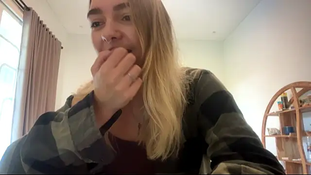 RoxyWet online show from March 2026 11:42:01 PM