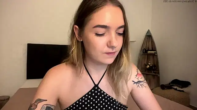 RoxyWet online show from April 2026 01:31:02 PM