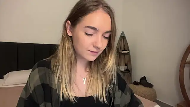 RoxyWet online show from April 2026 01:45:02 PM