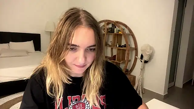 RoxyWet online show from March 2026 06:20:01 PM