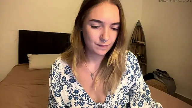 RoxyWet online show from April 2026 02:24:02 PM