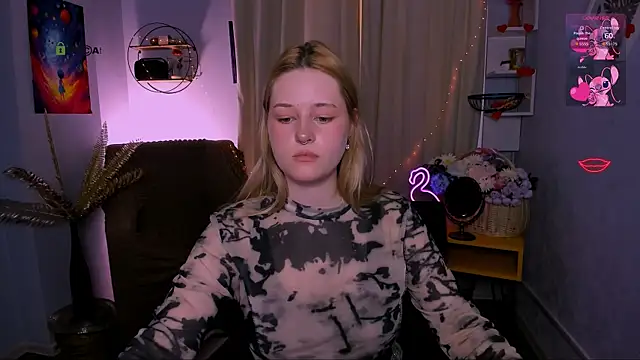 trixy melison online show from April 2026 03:17:01 PM