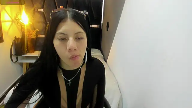 Abril Fox   online show from April 2026 08:15:01 PM