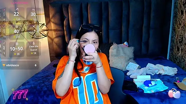 Snapshot of Abril_Fox__ chatting on June 2026 12:32:02 AM Abril Fox online show from June 2026 12:32:02 AM