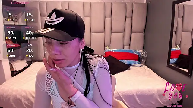Snapshot of Abril_Fox__ chatting on June 2026 07:35:02 AM Abril Fox online show from June 2026 07:35:02 AM