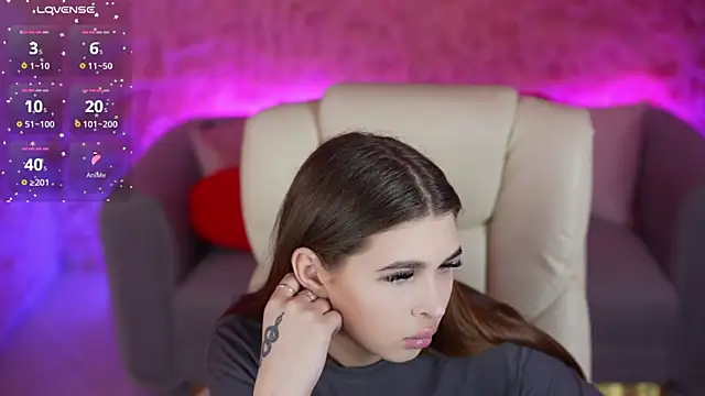 EmberCutee online show from March 2026 02:11:03 PM