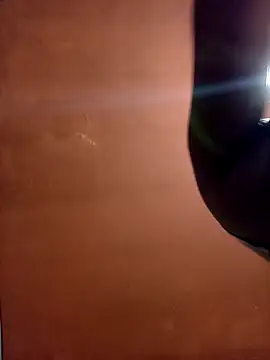 gatinha20257 online show from April 2026 10:16:01 PM