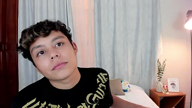 Snapshot of chico_medusa chatting on May 2026 08:23:01 PM chico medusa online show from May 2026 08:23:01 PM