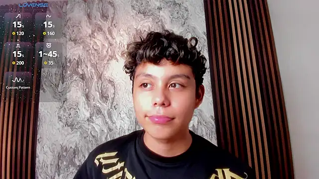 chico medusa online show from April 2026 08:57:02 PM