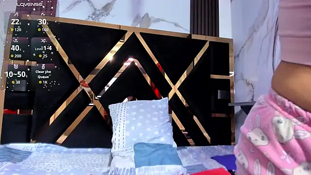 dajacatt online show from April 2026 06:36:01 PM