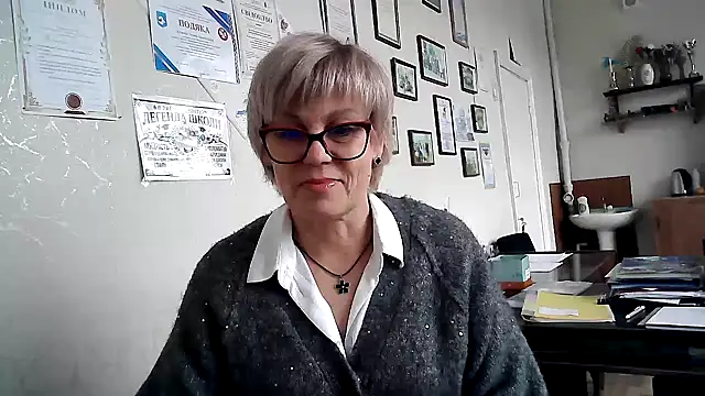 TatkaYang online show from April 2026 12:12:01 PM