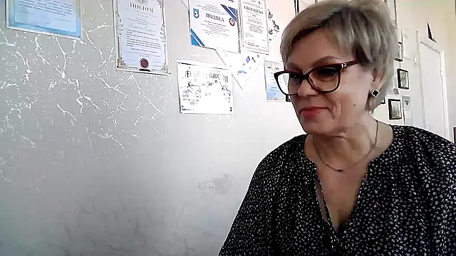 TatkaYang online show from March 2026 01:00:01 PM