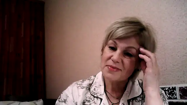 TatkaYang online show from April 2026 07:42:01 PM