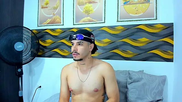 Leon Hotx online show from April 2026 07:23:01 PM