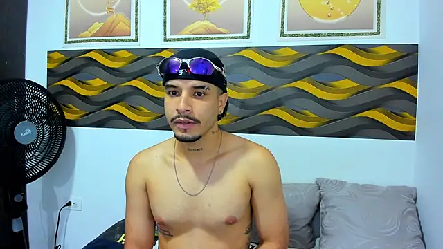 Leon Hotx online show from April 2026 07:48:01 PM