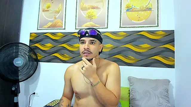 Leon Hotx online show from March 2026 07:15:02 PM