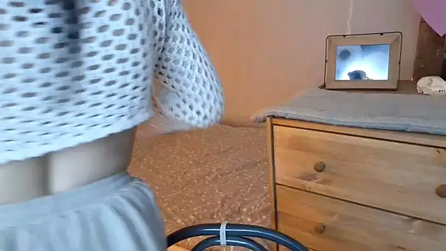 MiaTemptress online show from April 2026 02:25:01 PM