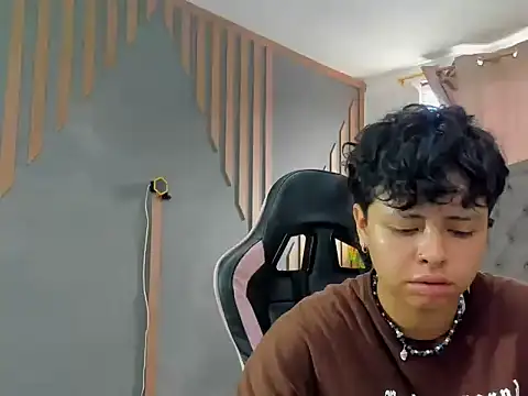 NikiEvanz online show from March 2026 02:08:02 PM