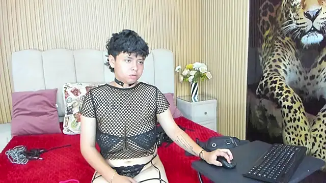 NikiEvanz online show from March 2026 03:43:01 PM