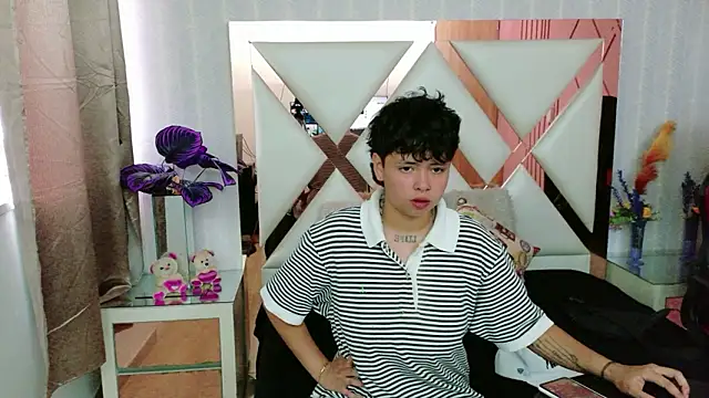 NikiEvanz online show from March 2026 03:02:01 PM