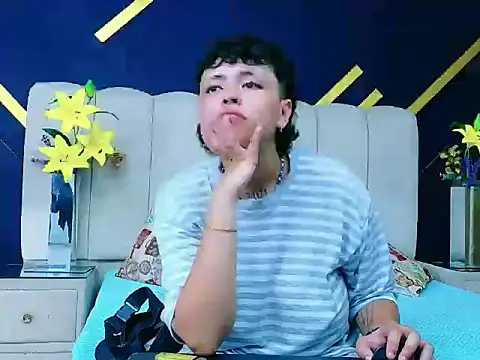 NikiEvanz online show from April 2026 03:23:01 AM