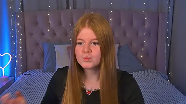 JessicaEmber online show from April 2026 05:42:01 AM