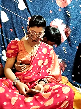 Hot lady234 online show from April 2026 05:15:01 PM