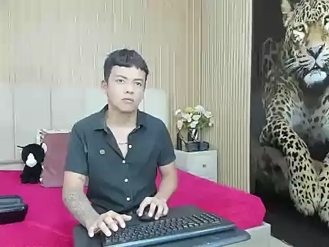 ThiagoGonzalez  online show from March 2026 07:19:02 PM