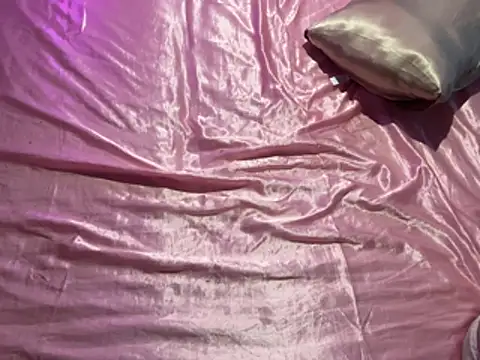 Shynesse21 online show from April 2026 01:51:01 PM