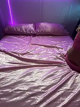 Shynesse21 online show from April 2026 01:41:01 PM