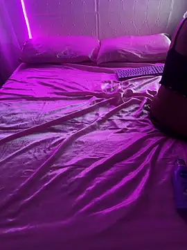 Shynesse21 online show from April 2026 05:08:01 PM