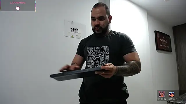 Axel Dominus online show from July 2026 07:06:02 AM