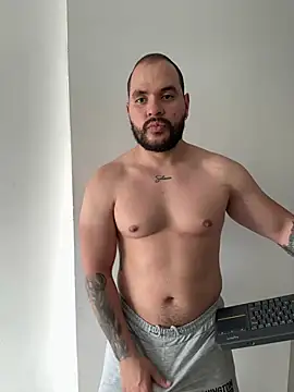 Snapshot of Axel_Dominus chatting on May 2026 06:07:02 PM Axel Dominus online show from May 2026 06:07:02 PM
