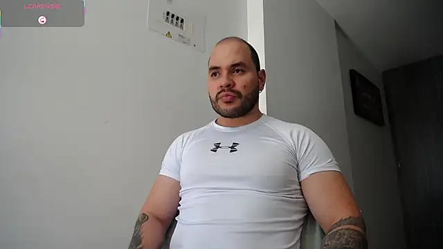 Axel Dominus online show from August 2026 03:29:01 PM