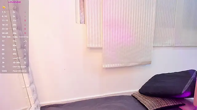 Zoe Evaanss  online show from May 2026 07:53:02 PM