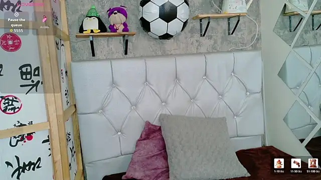 Snapshot of Sophia_xoxo1 chatting on July 2026 02:18:01 PM Sophia xoxo1 online show from July 2026 02:18:01 PM