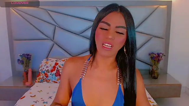 tiifannysexyhot online show from April 2026 12:29:02 PM