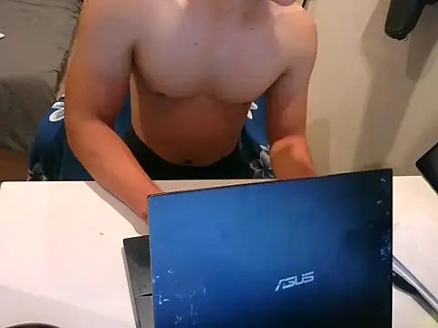 ZhangQing95 online show from March 2026 04:19:01 PM